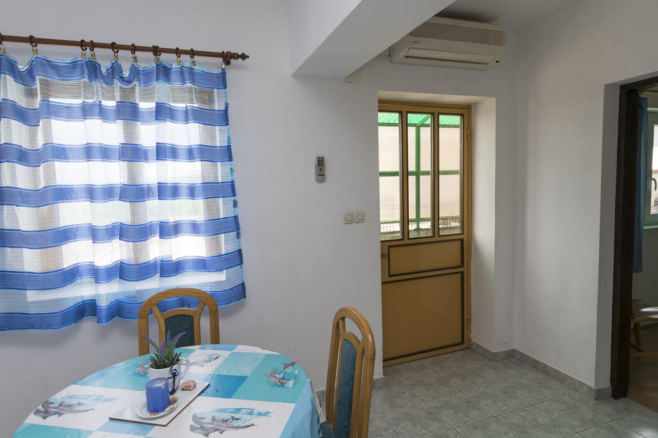 Apartments Ksenija Primošten Exterior foto