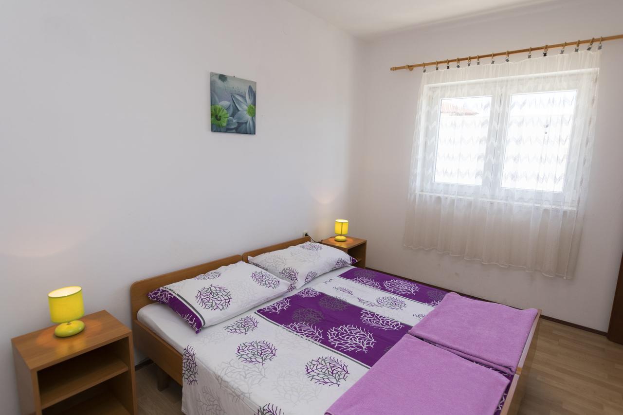 Apartments Ksenija Primošten Exterior foto
